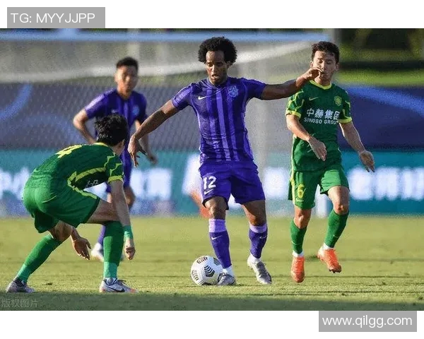 武汉排球队耐力争议引发热议球迷对训练强度和比赛表现的不同看法