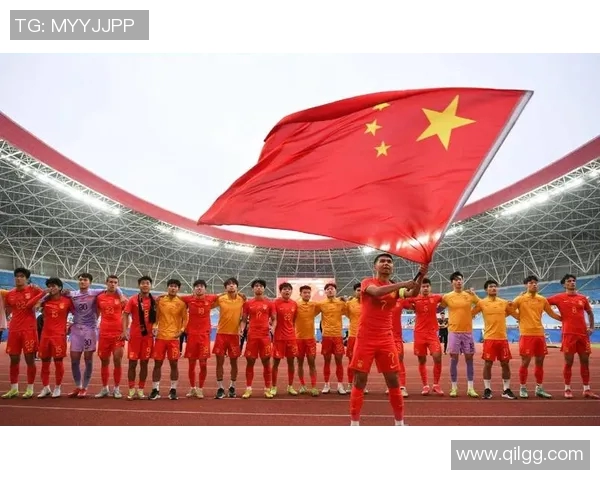 足球明星穿红色球服的魅力与风采揭示了他们在赛场上的激情与荣耀