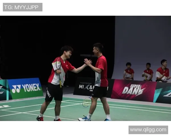 武汉羽毛球队与成都羽毛球队赛后复盘团队协作的成功与不足分析