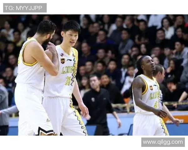 武汉羽毛球队在城市联赛中以97分稳居积分榜首位展现强劲实力